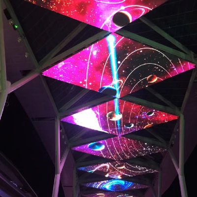 P7.8軽量の天井のLED表示、LEDの透明なスクリーンの高い透明物